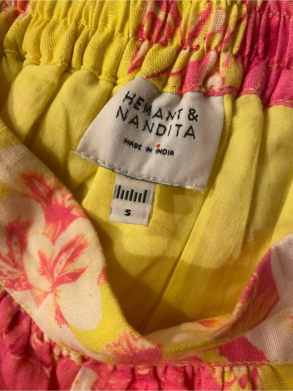 HEMANT & NANDITA Yellow and Pink Floral Ruffle Top and Matching Skirt ๐๐๐บ - Picture 5 of 8